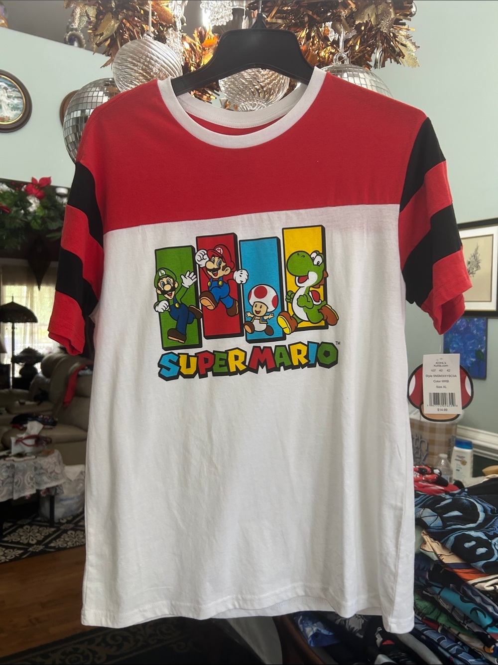 Nintendo Red, White & Black Super Mario Graphic Tee